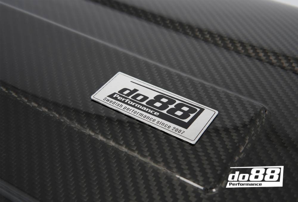 VW Golf MK7 GTI / R Carbon fiber engine cover VW Golf MK7 GTI / R Carbon fiber engine cover