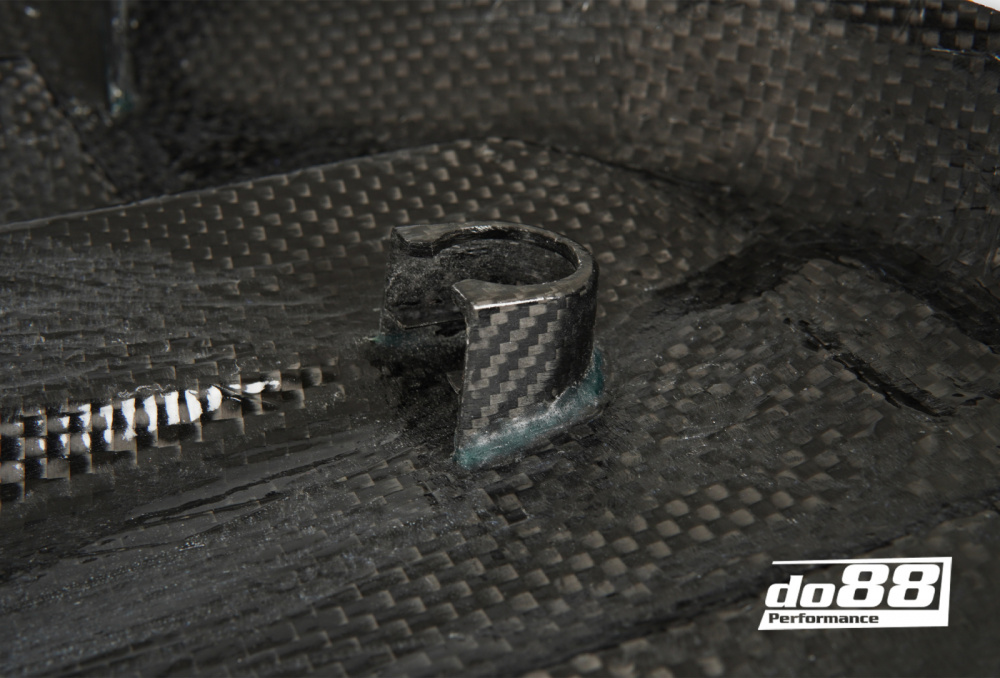 Carbon fiber engine cover, BMW M2 M3 M4 (S58) Carbon fiber engine cover, BMW M2 M3 M4 (S58)