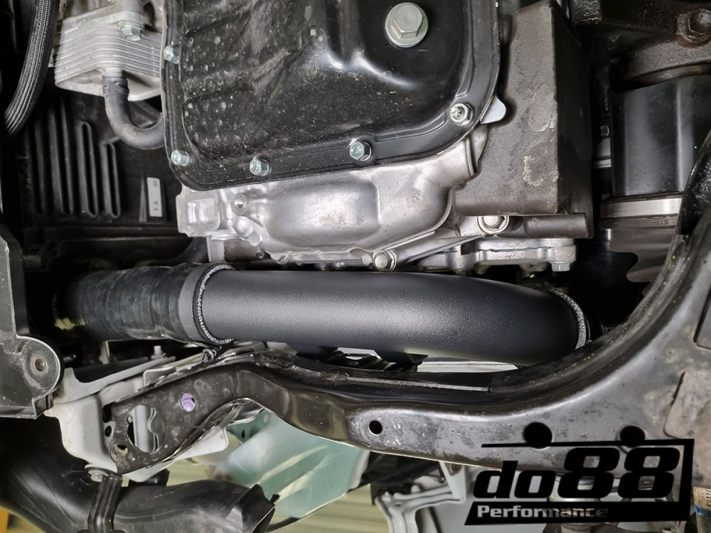 Toyota Yaris GR Pressure pipes for do88 IC, Black hoses Toyota Yaris GR Pressure pipes for do88 IC, Black hoses