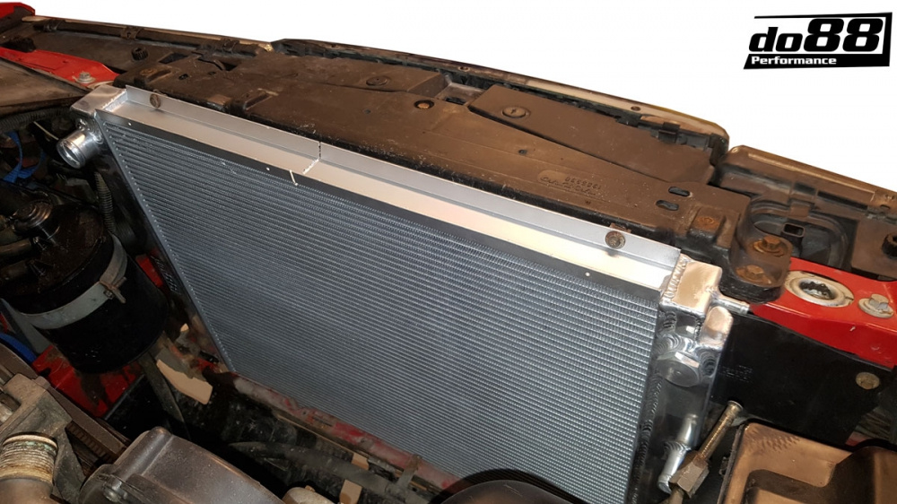 Volvo 740 940 960 Manual 92-98 Radiator Volvo 740 940 960 Manual 92-98 Radiator