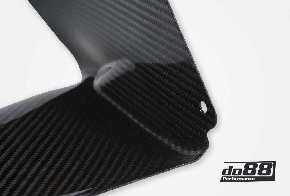 BMW F8X M3 M4 Side mounted Intercooler Radiator BMW F8X M3 M4 Side mounted Intercooler Radiator
